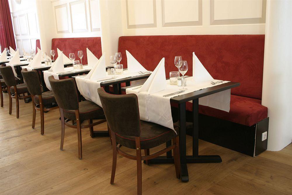 Brasserie Hotel De Nymph Brielle Extérieur photo